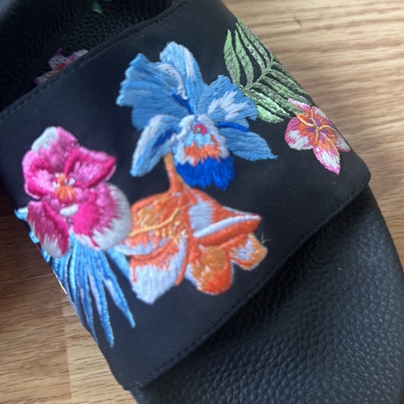 Johnny Was Shoes Johnny Was Aruba Pool Slides Size Poshmark